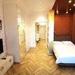 Deluxe Premium Old Town - Free Minibar بوخارست