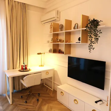Apartment Deluxe Premium Old Town - Free Minibar *