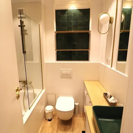 Deluxe Premium Old Town - Free Minibar Апартаменты