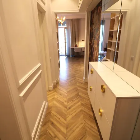 Deluxe Premium Old Town - Free Minibar Апартаменты *